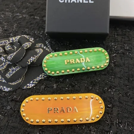 プラダ ヘアアクセサリー