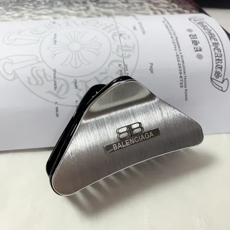 バレンシアガ ヘアアクセサリー