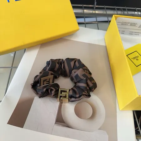 フェンディ ヘアアクセサリー