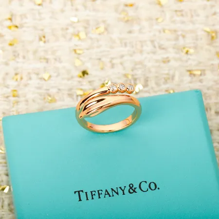 ティファニー 指輪