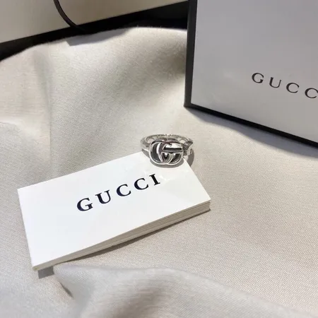 グッチ 指輪