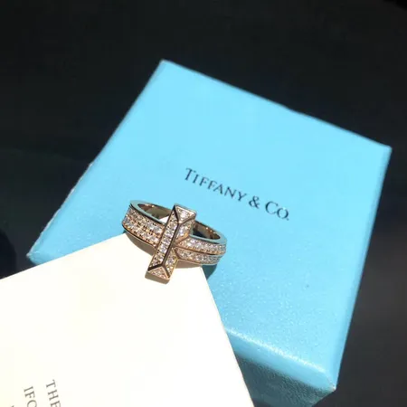 ティファニー 指輪