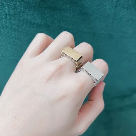 バレンシアガ 指輪