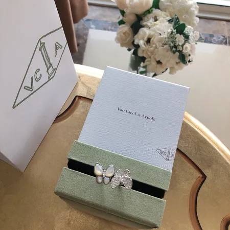 ヴァン クリーフ＆アーペル 指輪