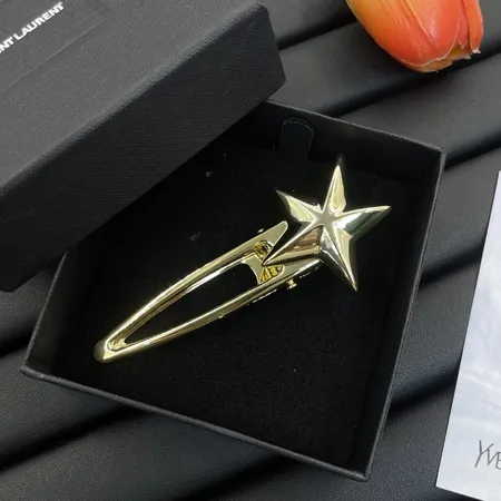 セリーヌ ヘアアクセサリー