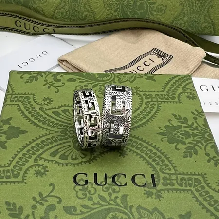 グッチ 指輪