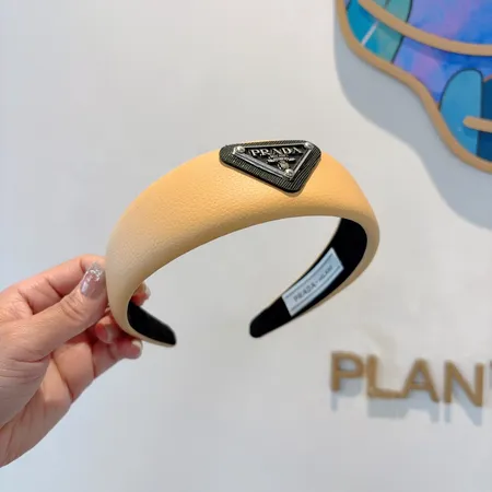 プラダ ヘアアクセサリー