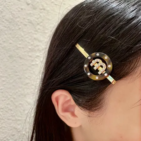 ミュウミュウ ヘアアクセサリー