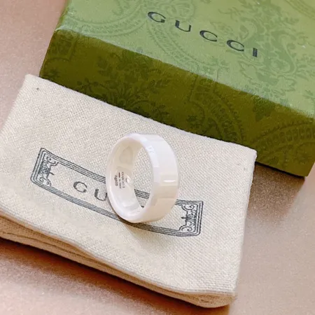 グッチ 指輪