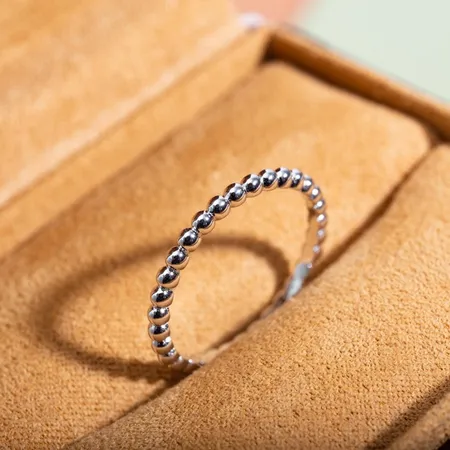 ヴァン クリーフ＆アーペル 指輪