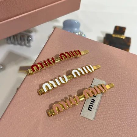 ミュウミュウ ヘアアクセサリー