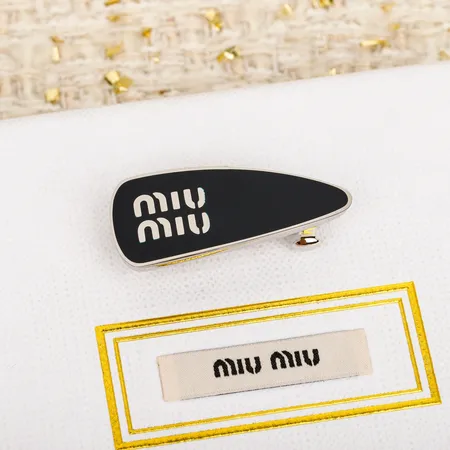 ミュウミュウ ヘアアクセサリー