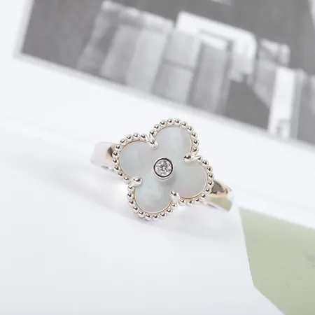 ヴァン クリーフ＆アーペル 指輪