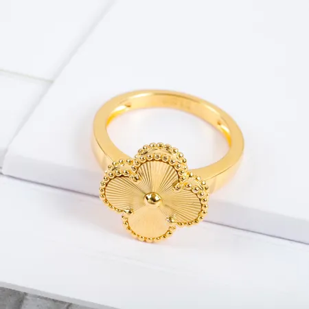 ヴァン クリーフ＆アーペル 指輪