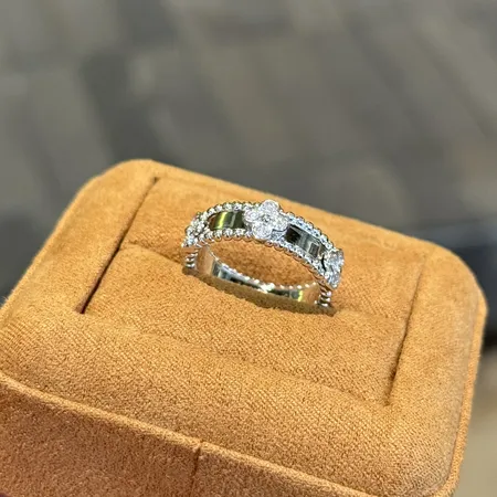 ヴァン クリーフ＆アーペル 指輪