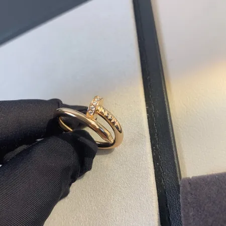 カルティエ 指輪