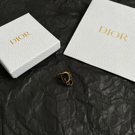 ディオール 指輪