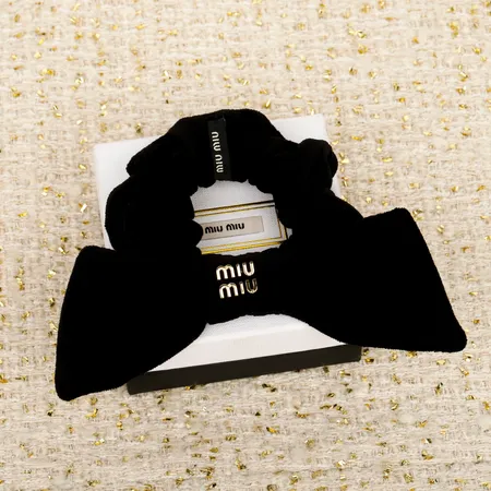 ミュウミュウ ヘアアクセサリー