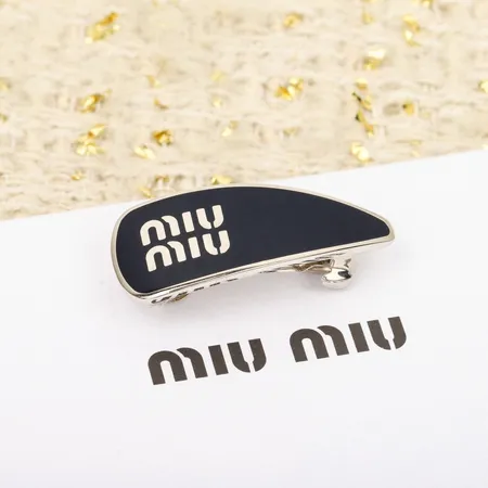 ミュウミュウ ヘアアクセサリー