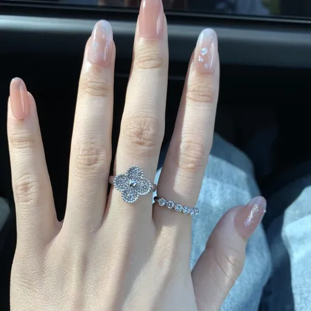 ヴァン クリーフ＆アーペル 指輪