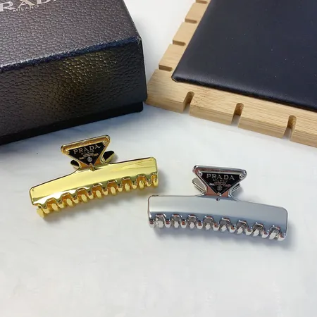 プラダ ヘアアクセサリー