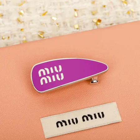 ミュウミュウ ヘアアクセサリー