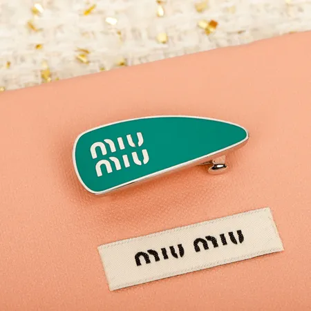 ミュウミュウ ヘアアクセサリー