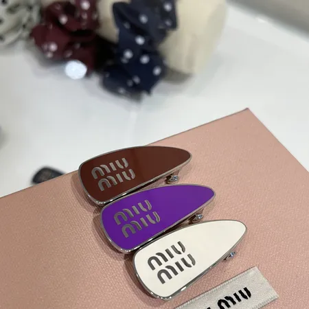 ミュウミュウ ヘアアクセサリー