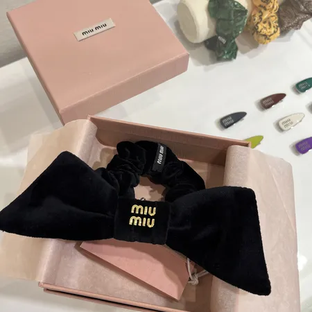 ミュウミュウ ヘアアクセサリー