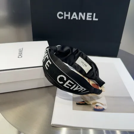 セリーヌ ヘアアクセサリー