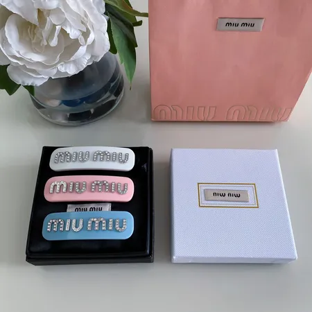 ミュウミュウ ヘアアクセサリー