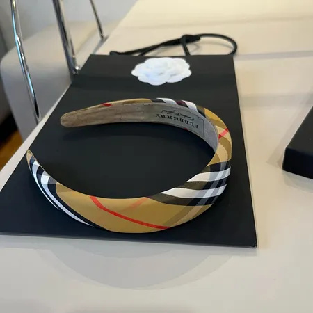 バーバリー ス ヘアアクセサリー