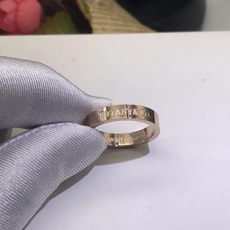 ティファニー 指輪