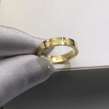 ティファニー 指輪