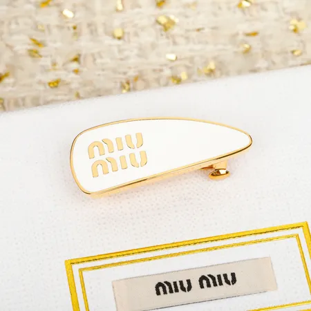 ミュウミュウ ヘアアクセサリー