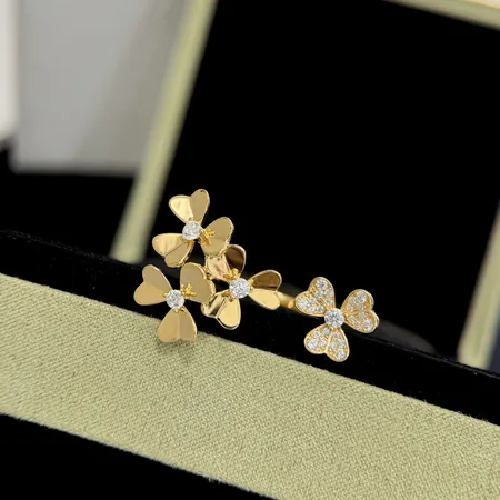 ヴァン クリーフ＆アーペル 指輪