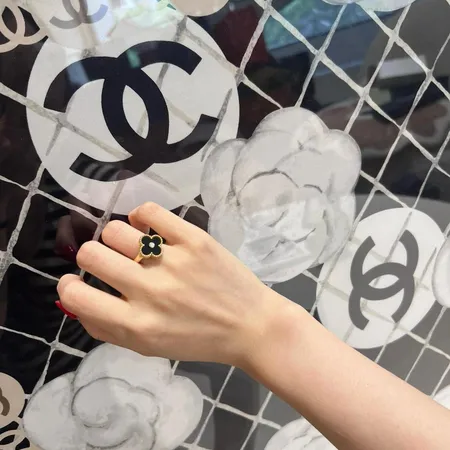 ヴァン クリーフ＆アーペル 指輪