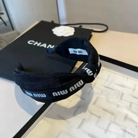 ミュウミュウ ヘアアクセサリー