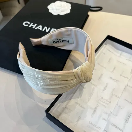 ミュウミュウ ヘアアクセサリー