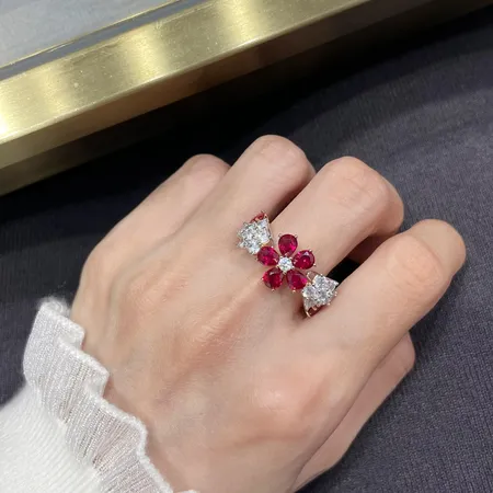 ヴァン クリーフ＆アーペル 指輪