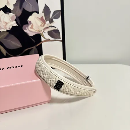 ミュウミュウ ヘアアクセサリー