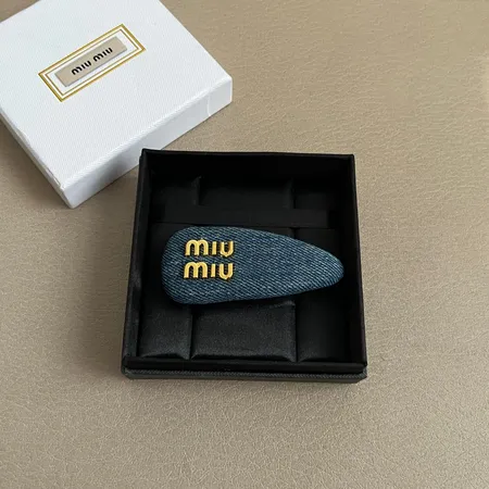 ミュウミュウ ヘアアクセサリー