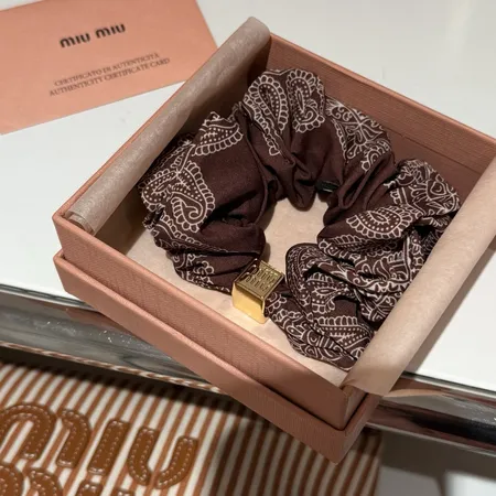 ミュウミュウ ヘアアクセサリー