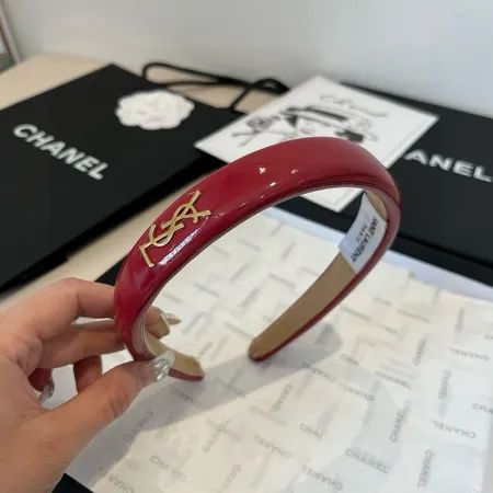 セリーヌ ヘアアクセサリー