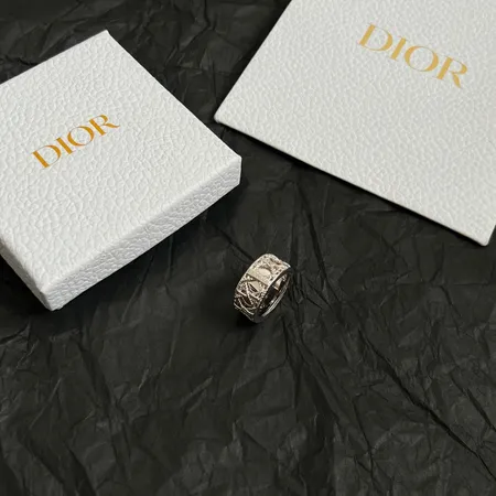 ディオール 指輪