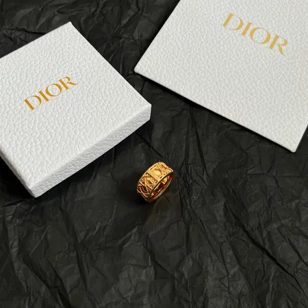 ディオール 指輪