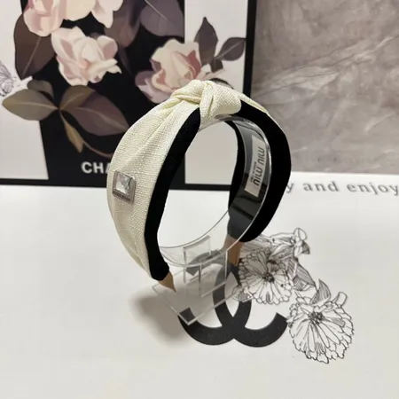 ミュウミュウ ヘアアクセサリー