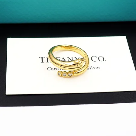 ティファニー 指輪