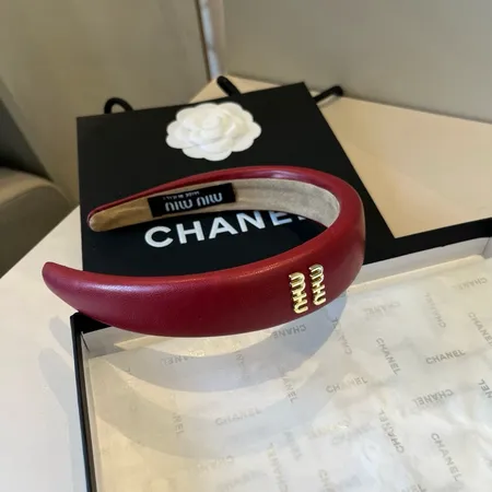 ミュウミュウ ヘアアクセサリー