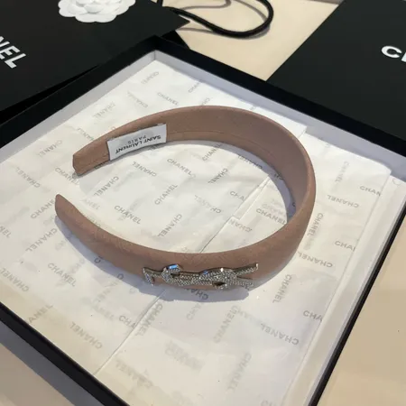 セリーヌ ヘアアクセサリー